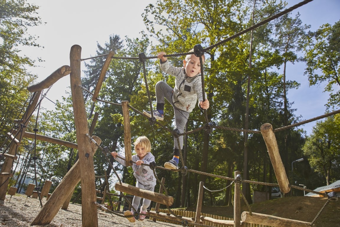 Ein neuer Spielplatz für kleine Entdecker – mit der Spendentafel möglich machen